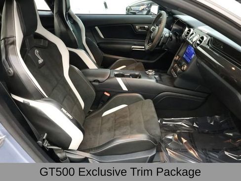 Used 2022 Ford Mustang Shelby GT500 w/ Carbon Fiber Track Pack RWD image 19