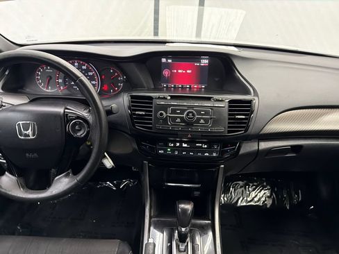 Used 2017 Honda Accord Sport image 26