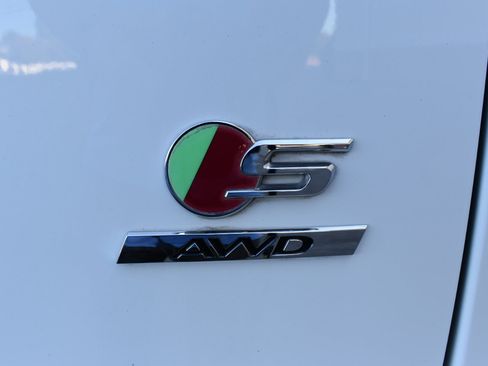 Used 2018 Jaguar F-PACE S image 47