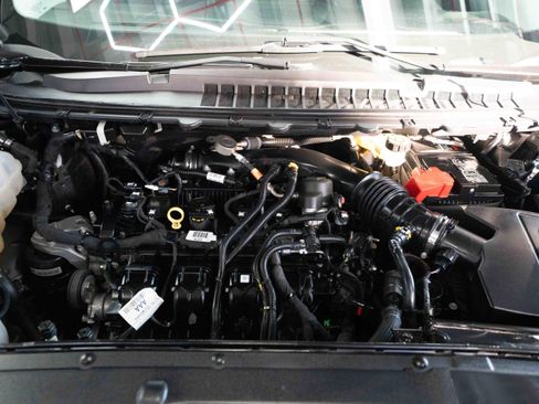 Used 2023 Ford Edge SE w/ Black Appearance Package image 31