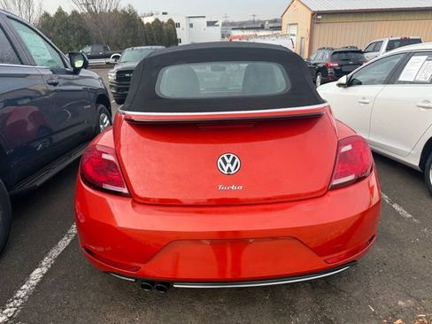 Used 2018 Volkswagen Beetle 2.0T S w/ Style & Comfort Package image 4