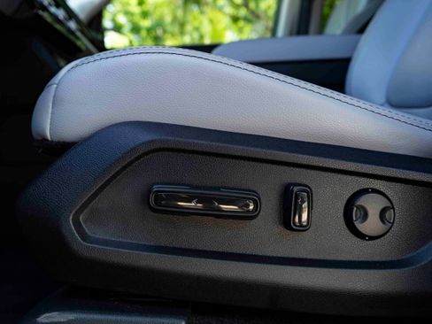 Used 2024 Honda Pilot Touring image 41