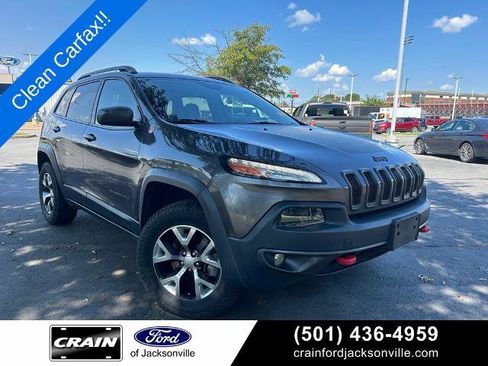 Used 2018 Jeep Cherokee Trailhawk w/ Quick Order Package 27L AWD/4WD image 1