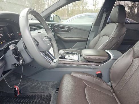 Used 2021 Audi Q8 Prestige w/ Prestige Package image 4