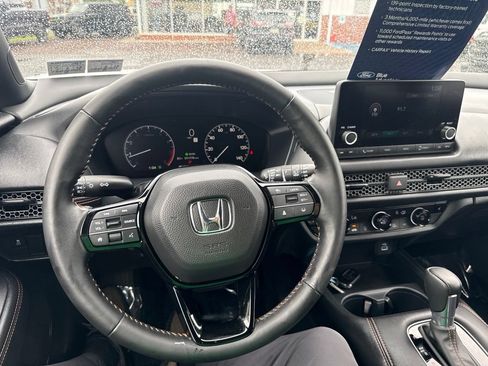 Used 2025 Honda HR-V Sport image 16