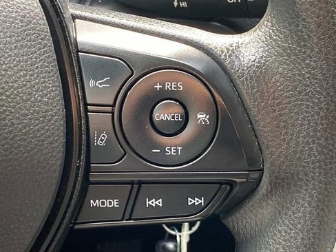 Used 2023 Toyota RAV4 LE image 19