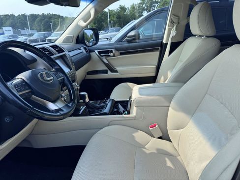 Used 2020 Lexus GX 460 Premium w/ Premium Package AWD/4WD image 7