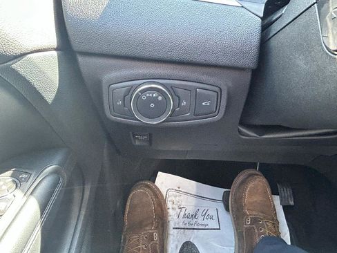 Used 2017 Lincoln MKC Select w/ Select Plus Package AWD/4WD image 30