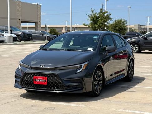 Used 2026 Toyota Corolla SE FWD image 6