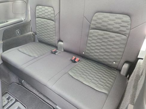 Used 2026 Nissan Pathfinder SV w/ SV Premium Package FWD image 28