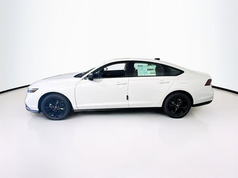 New 2025 Honda Accord SE image 3