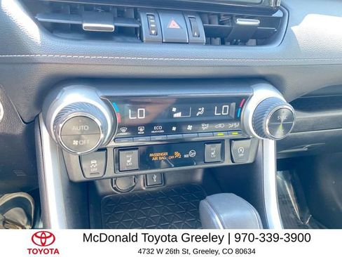 Used 2022 Toyota RAV4 XLE Premium image 19