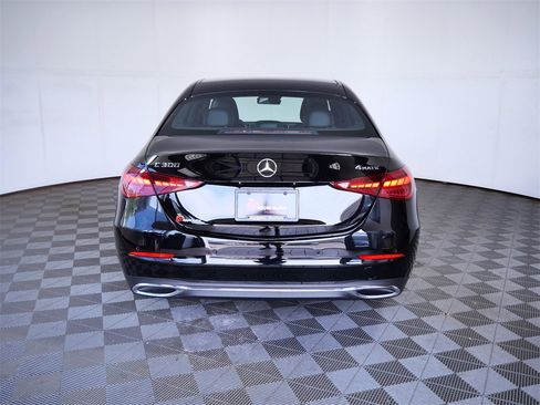 Used 2025 Mercedes-Benz C 300 4MATIC Sedan image 7