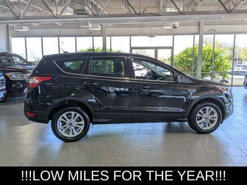 Used 2017 Ford Escape SE FWD image 9