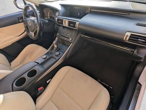 Used 2016 Lexus IS 200t image 18