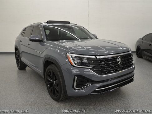 Used 2024 Volkswagen Atlas Cross Sport SEL Premium R-Line image 6