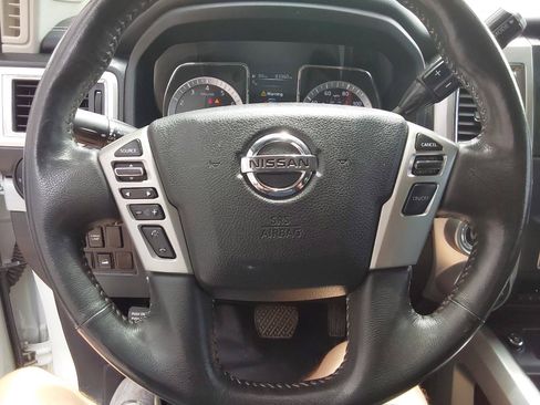 Used 2017 Nissan Titan PRO-4X w/ Pro-4x Convenience Package AWD/4WD image 20