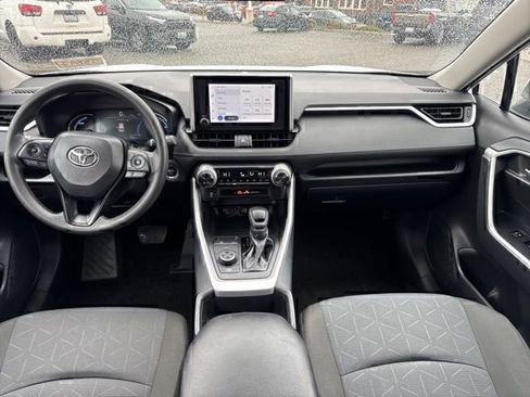 Used 2025 Toyota RAV4 XLE image 14