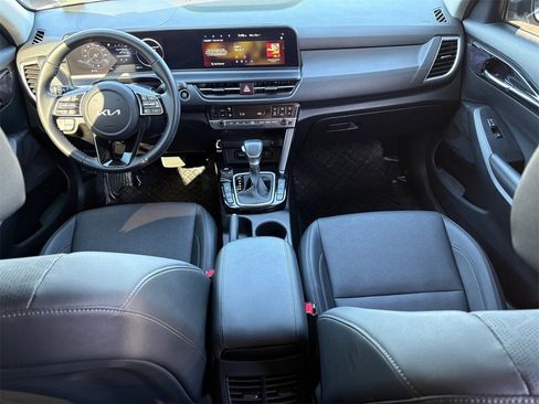 Used 2024 Kia Seltos EX image 15