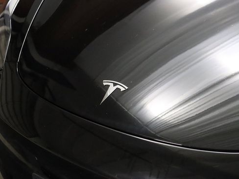 Used 2023 Tesla Model 3 Standard Range image 3