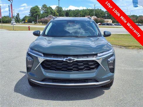 New 2025 Chevrolet Trax LT w/ Driver Confidence Package image 8