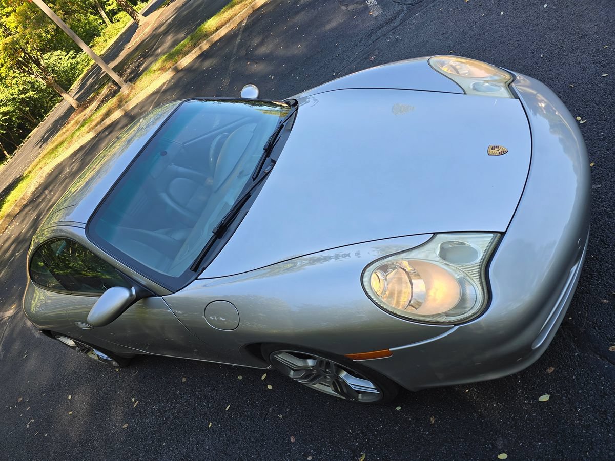 Used 2004 Porsche 911 Carrera 4S AWD/4WD image 28