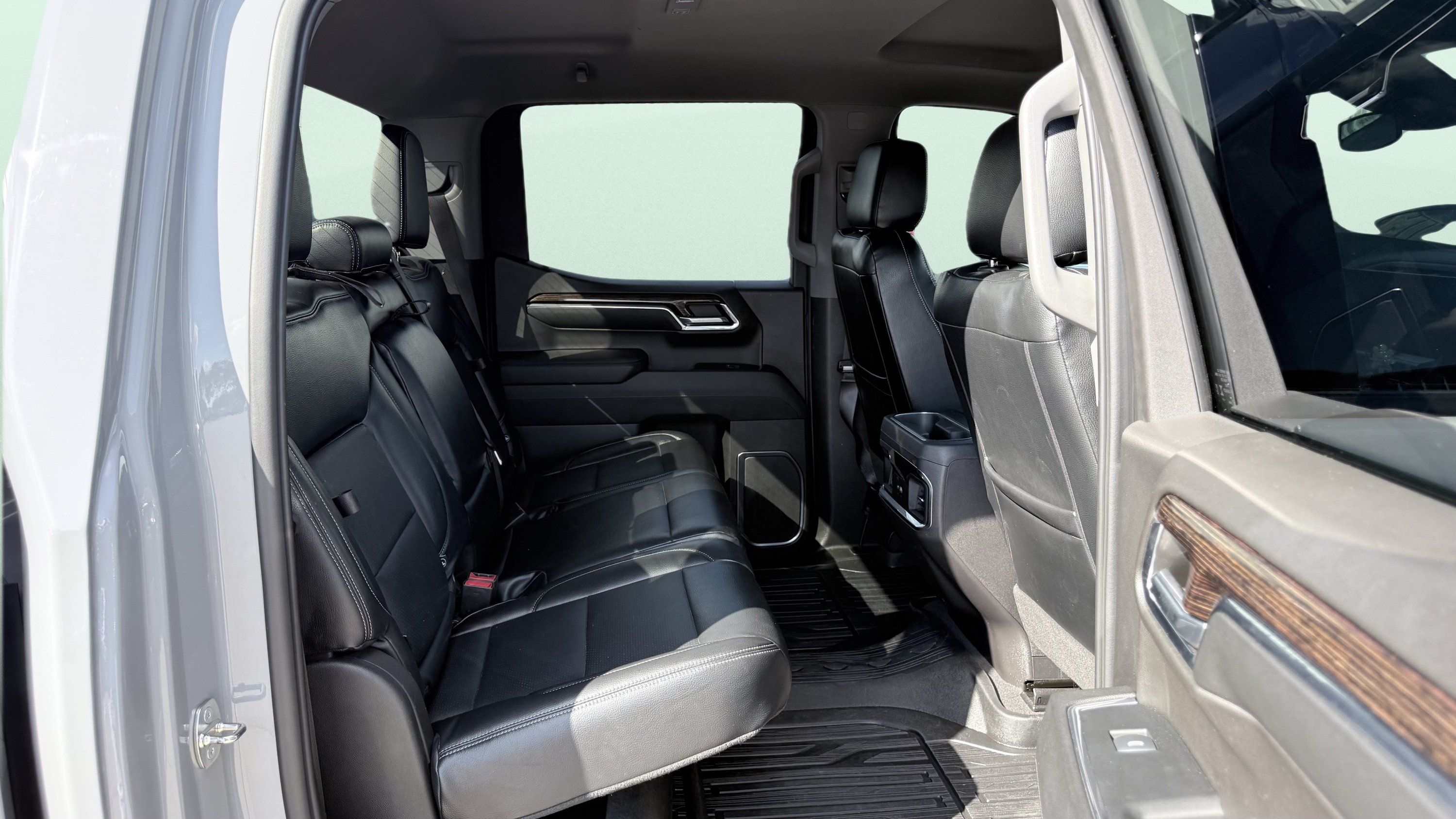 Used 2024 GMC Sierra 1500 Elevation w/ LPO, Elevation Black Package AWD/4WD image 38