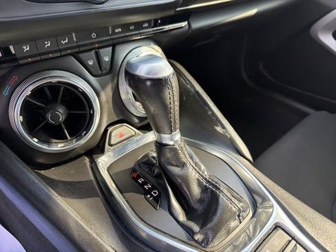 Used 2020 Chevrolet Camaro LT image 10
