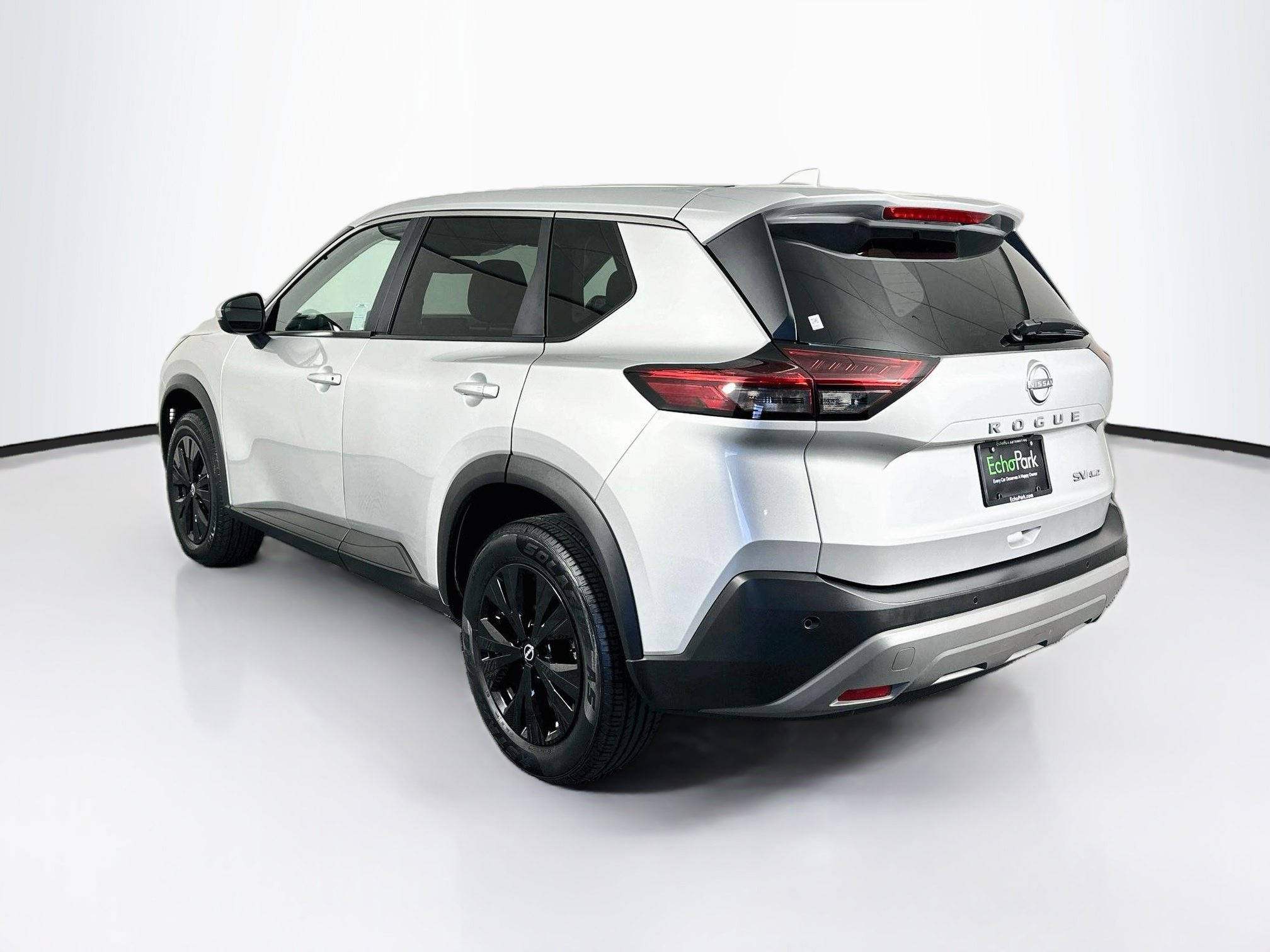 Used 2022 Nissan Rogue SV AWD/4WD image 5