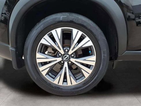 Used 2023 Nissan Rogue SV w/ SV Premium B Package image 19