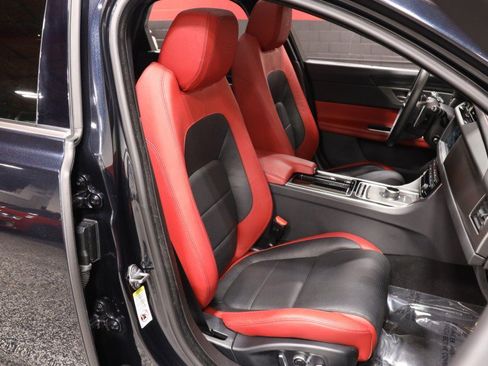 Used 2018 Jaguar XF First Edition AWD/4WD image 46