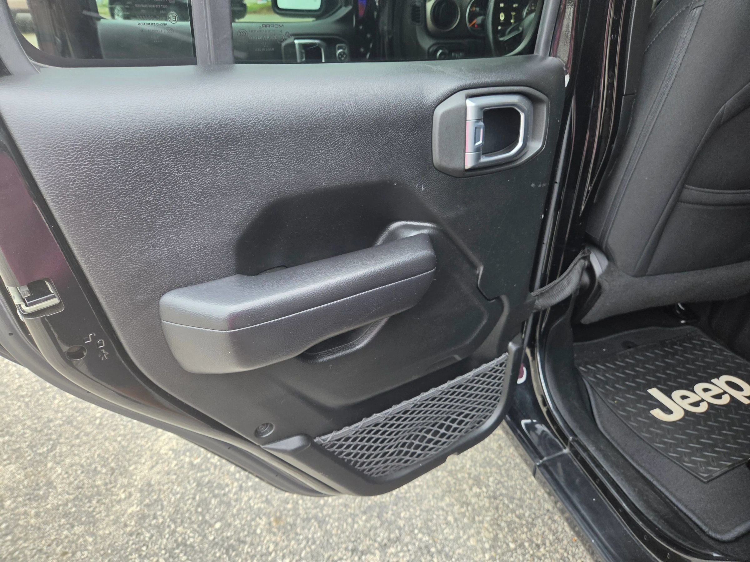 Used 2019 Jeep Wrangler Unlimited Sport S AWD/4WD image 19