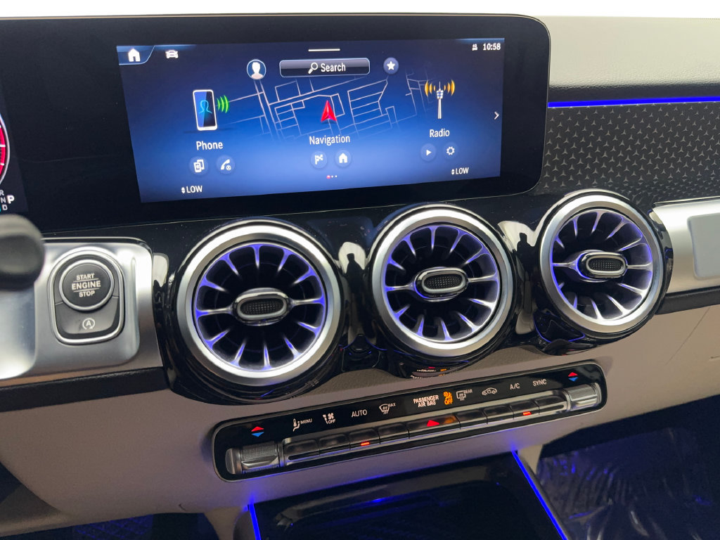 Used 2025 Mercedes-Benz GLB 250 w/ Exclusive Package image 60