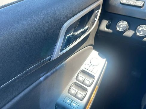 Used 2017 GMC Yukon Denali w/ Open Road Package AWD/4WD image 15