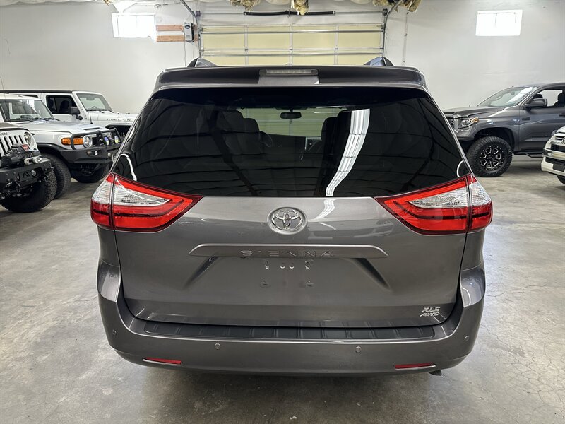 Used 2017 Toyota Sienna XLE w/ XLE Navigation Package AWD/4WD image 4