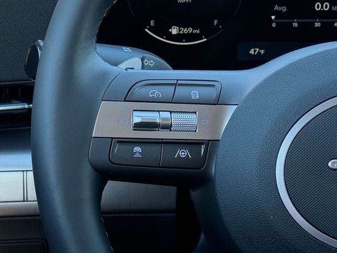 New 2026 Hyundai Kona SEL Premium image 17