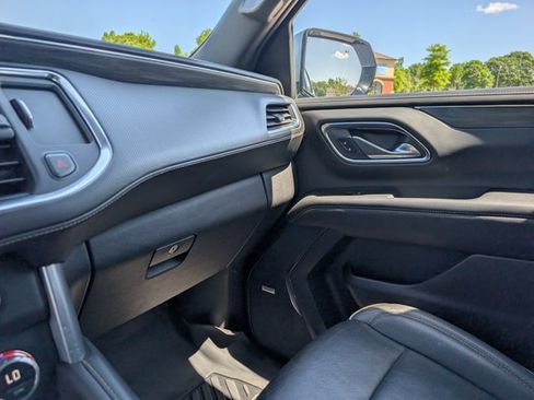 Used 2023 GMC Yukon SLT AWD/4WD image 28