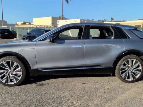 Certified 2023 Cadillac Lyriq Luxury image 6