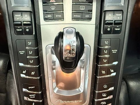 Used 2014 Porsche Panamera GTS w/ Premium Package Plus image 29