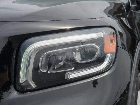 Used 2021 Mercedes-Benz GLB 250 4MATIC image 14