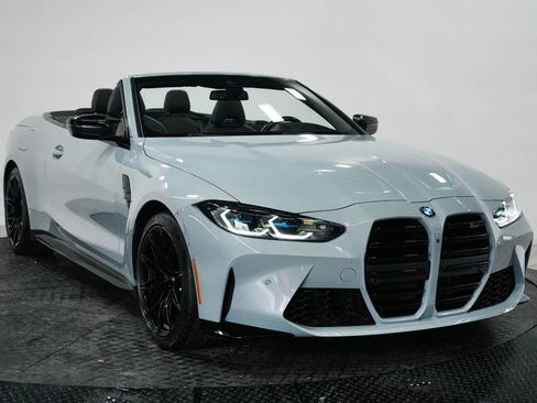 Used 2022 BMW M4 xDrive Competition w/ Executive Package image 3