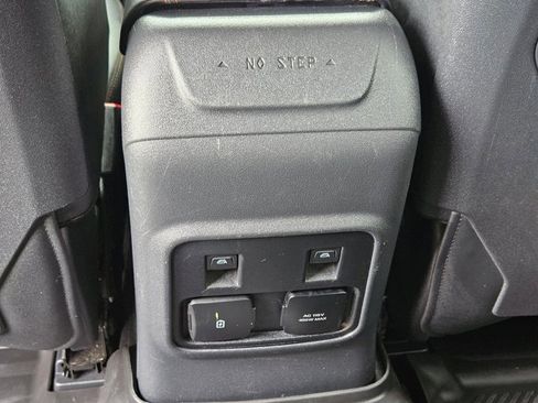 Used 2024 Ford Bronco Badlands AWD/4WD image 18