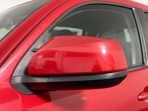 Used 2018 Toyota Tacoma SR5 image 12