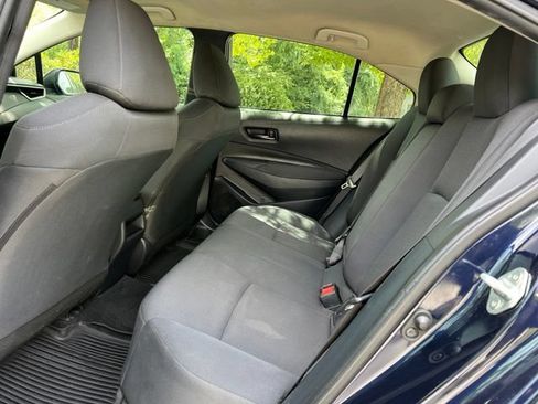 Used 2022 Toyota Corolla LE FWD image 16