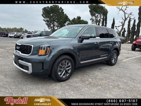 Used 2024 Kia Telluride LX FWD image 1