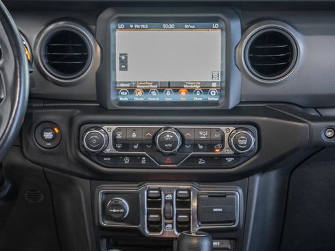 Certified 2022 Jeep Gladiator Mojave AWD/4WD image 21