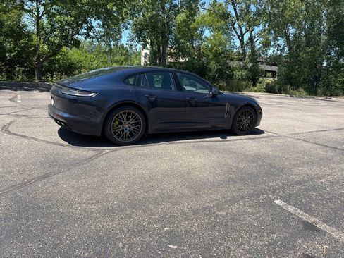 Used 2022 Porsche Panamera 4 E-Hybrid AWD/4WD image 22