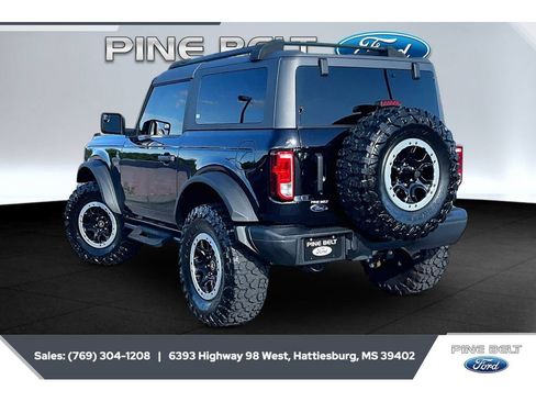 Used 2024 Ford Bronco Black Diamond w/ Sasquatch Package AWD/4WD image 2