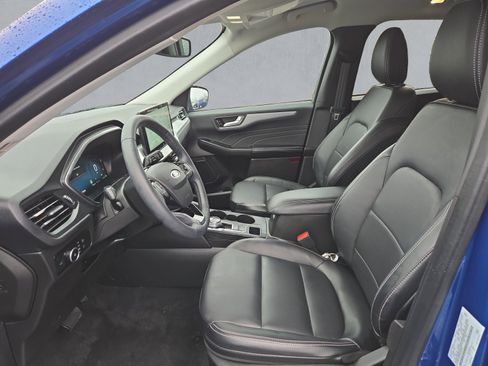 Used 2023 Ford Escape Platinum image 11