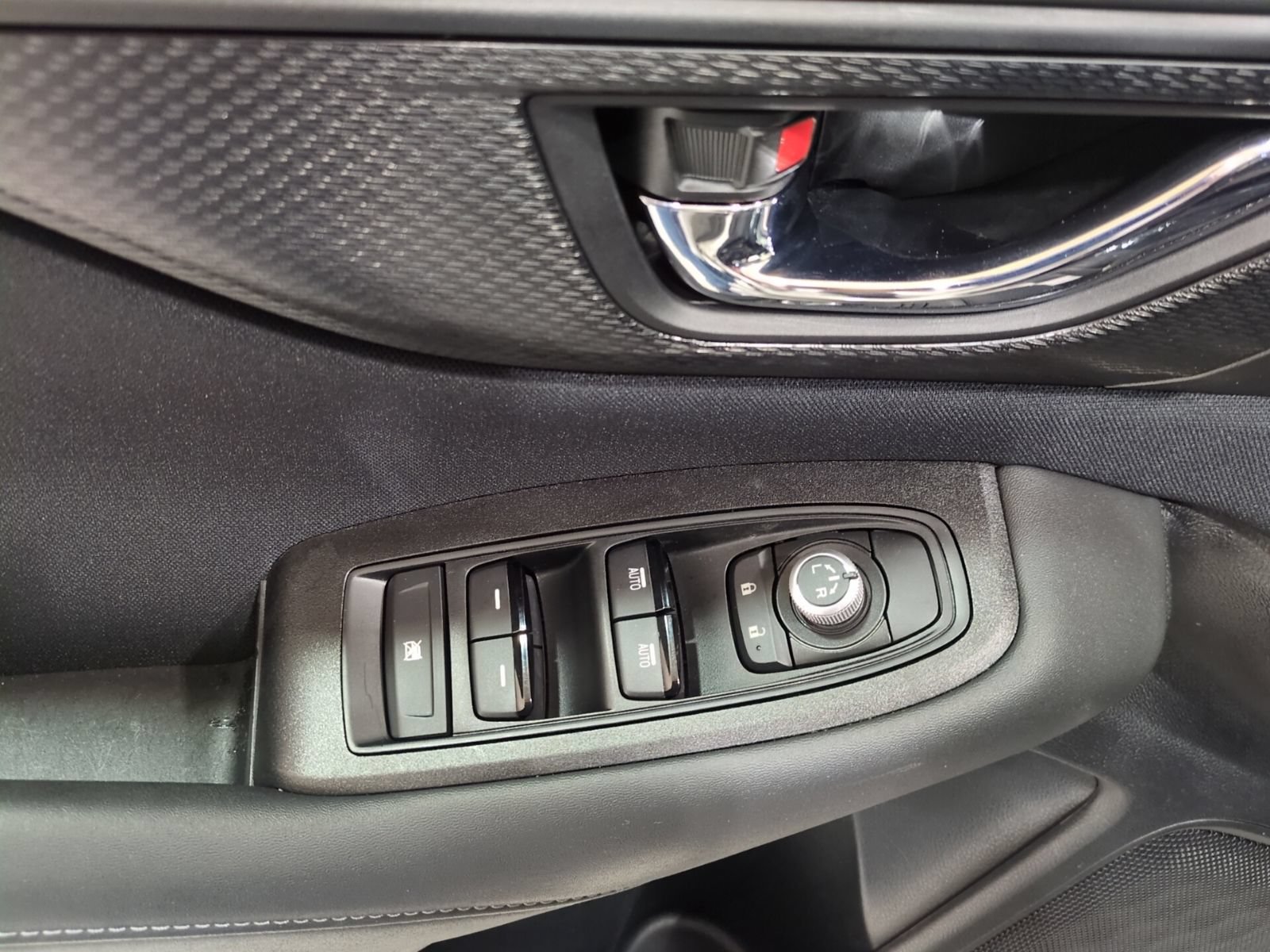 Used 2024 Subaru Outback Premium AWD/4WD image 18